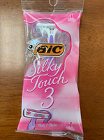 BIC women's Silky Touch 1 razor (3 blade)